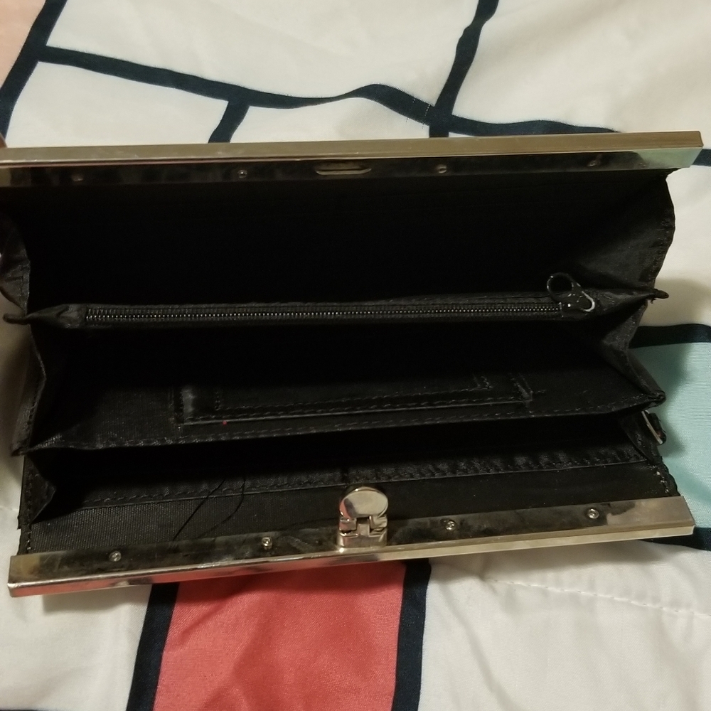 Wallet - Picture 2 of 3